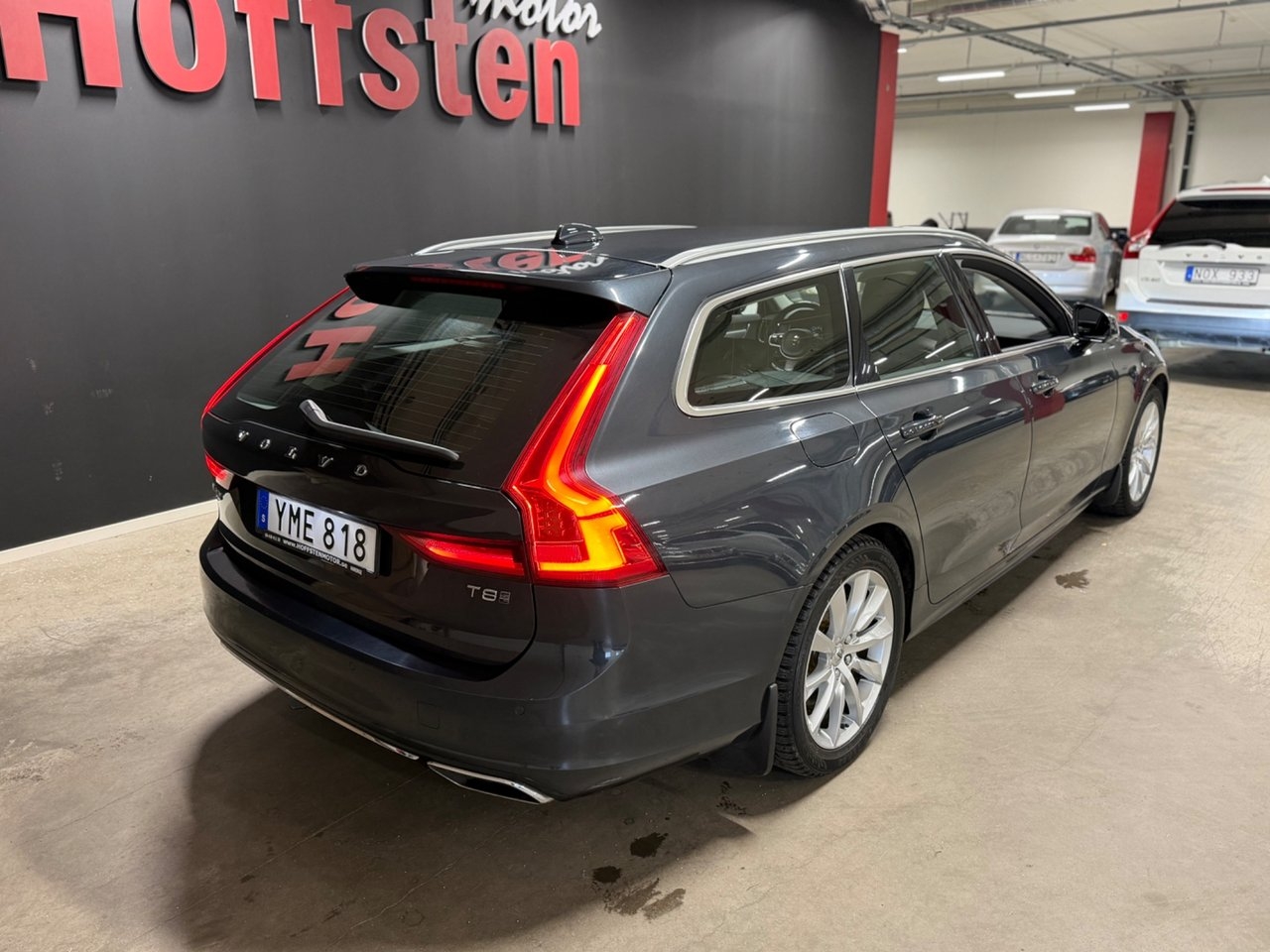 Volvo V90 T8 Momentum 2019, bild 3/10