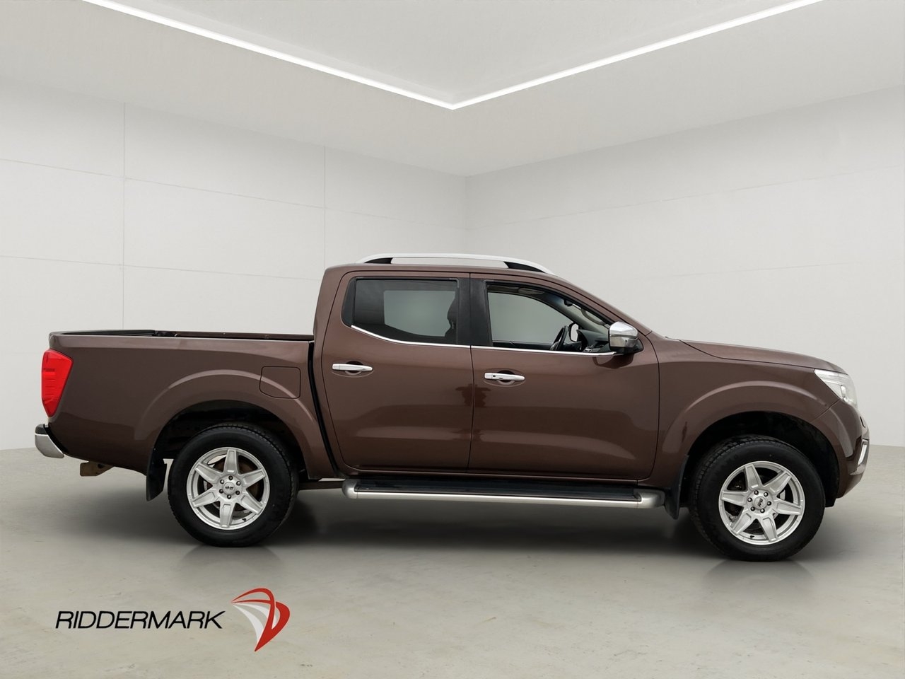 Nissan Navara 2.3 dCi Tekna 360° 2018, bild 2/10