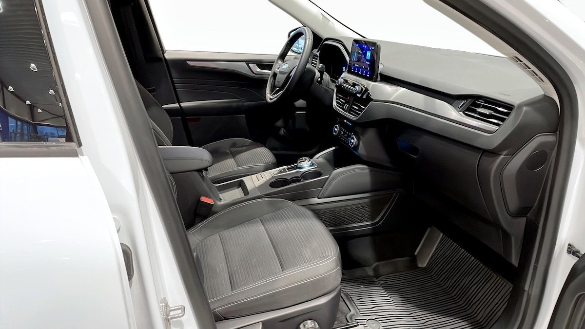 Ford Kuga 2.5 Plugin-Hybrid 2022, bild 3/10