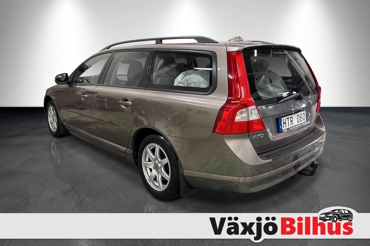 Volvo V70 2.5FT Momentum 2009, bild 2/10