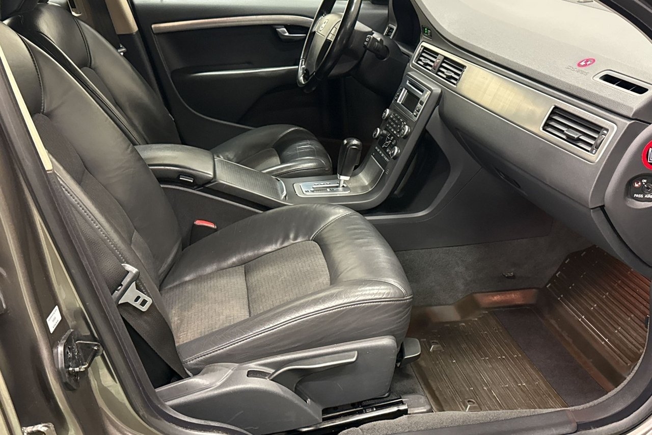 Volvo V70 2.5FT Momentum 2009, bild 7/10
