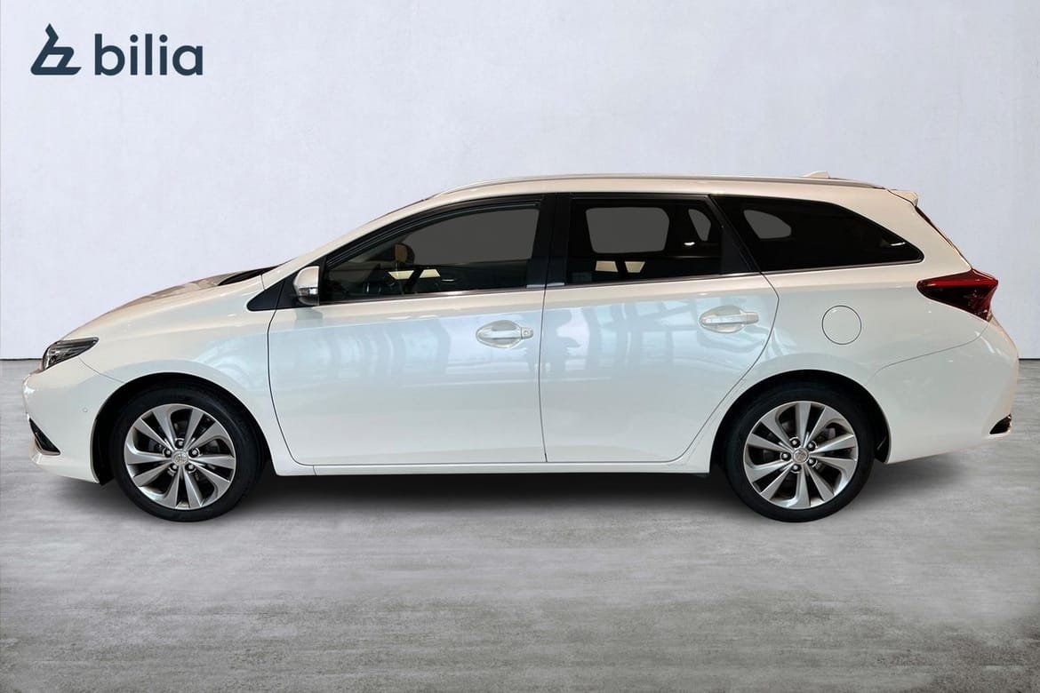 Toyota Auris 1.2 T Executive 2018, bild 3/10