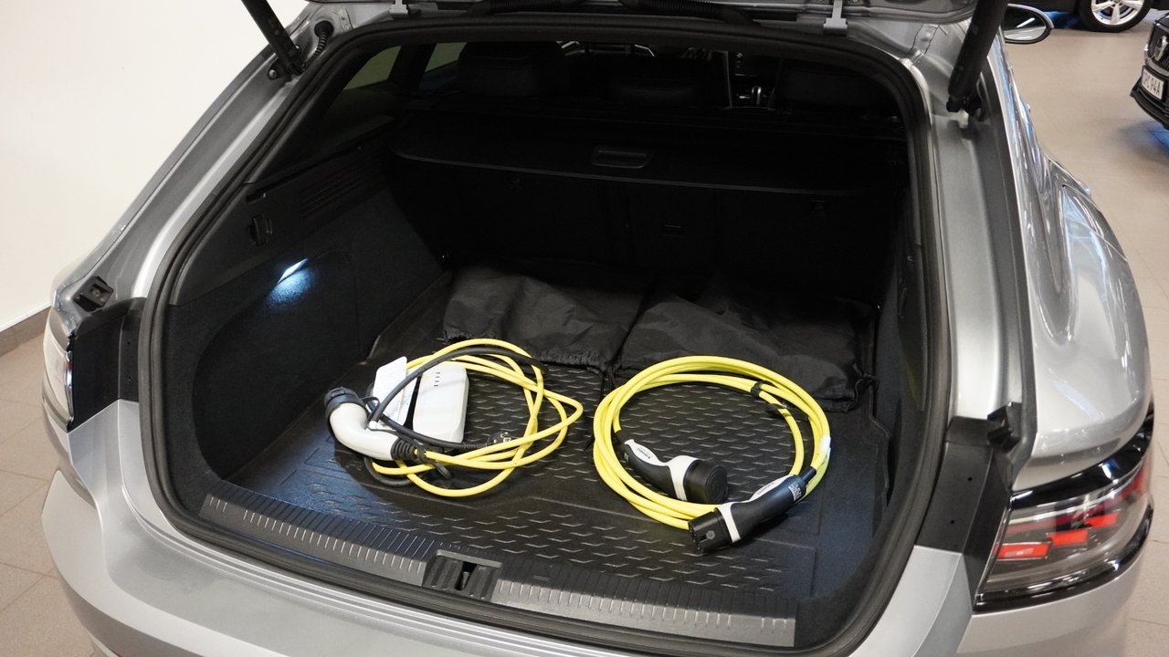 Volkswagen Arteon 1.4 eHybrid R-Line 2023, bild 5/10