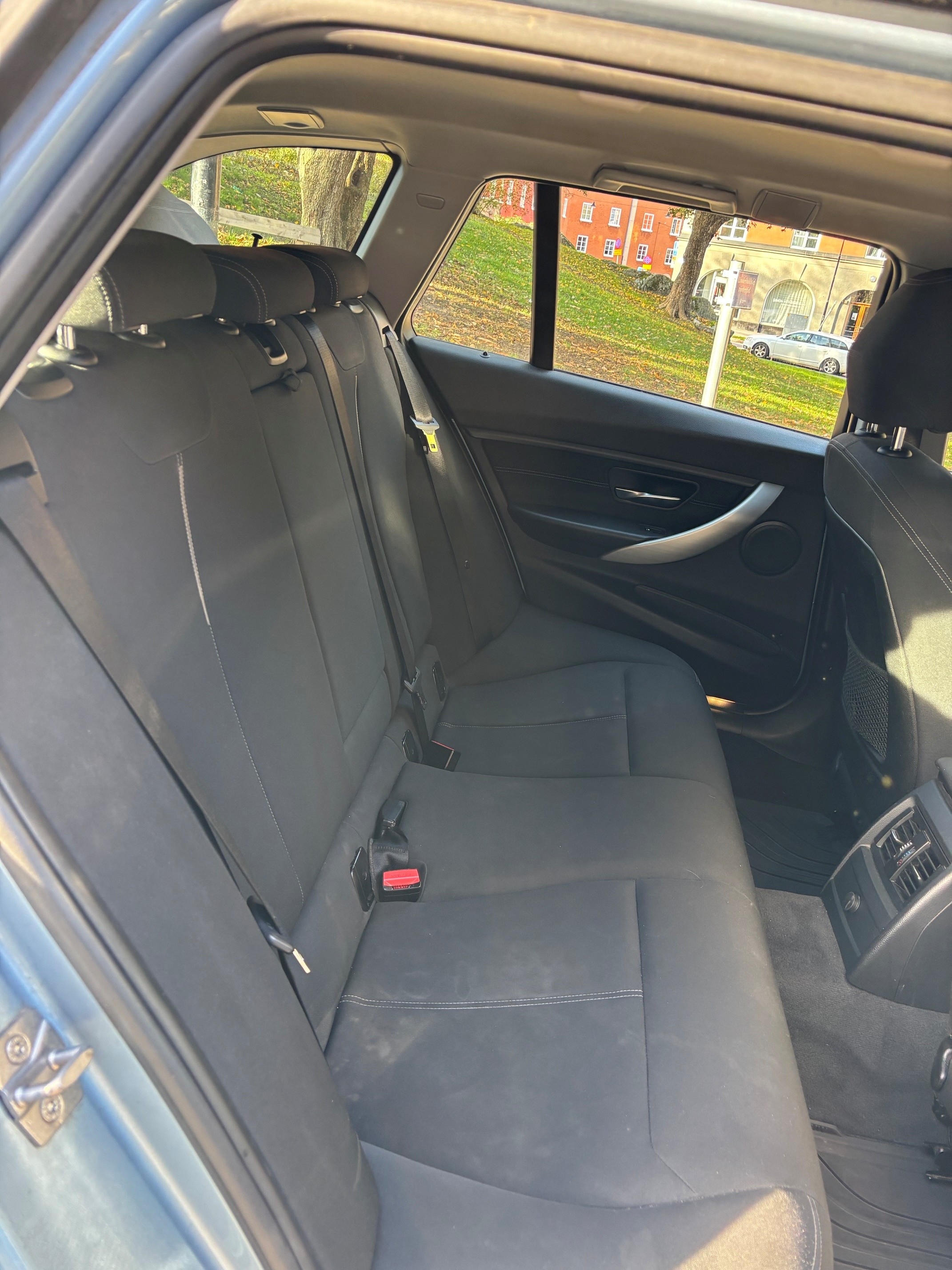 BMW 320d 2014, bild 5/8