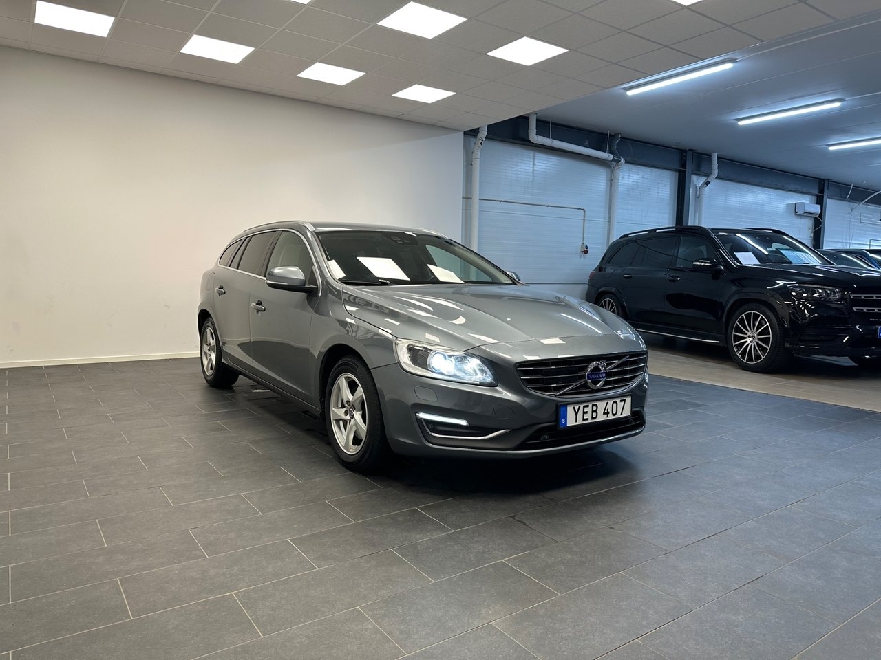 Volvo V60 D4 Summum Business Edition 2017, bild 6/10