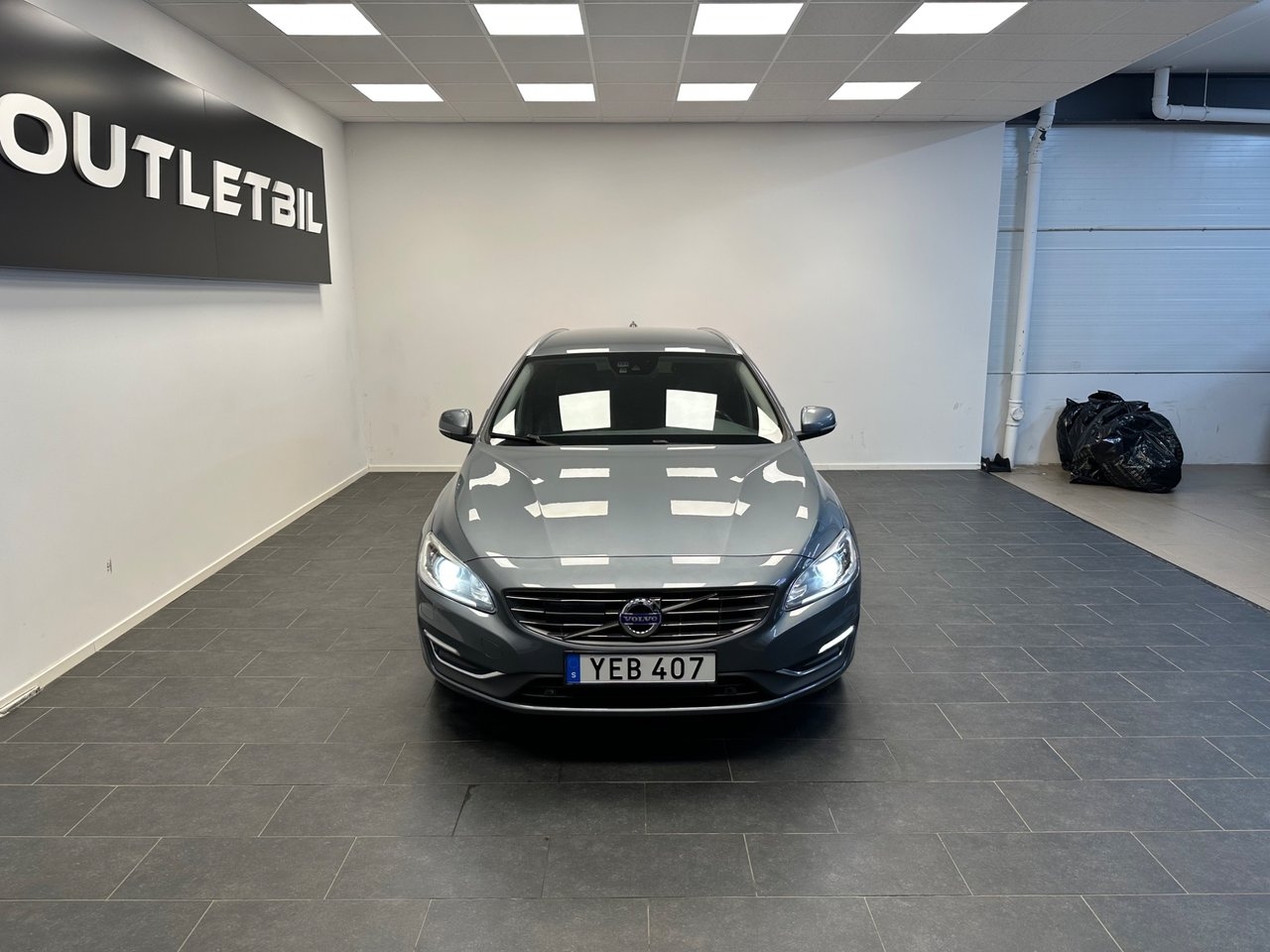 Volvo V60 D4 Summum Business Edition 2017, bild 5/10