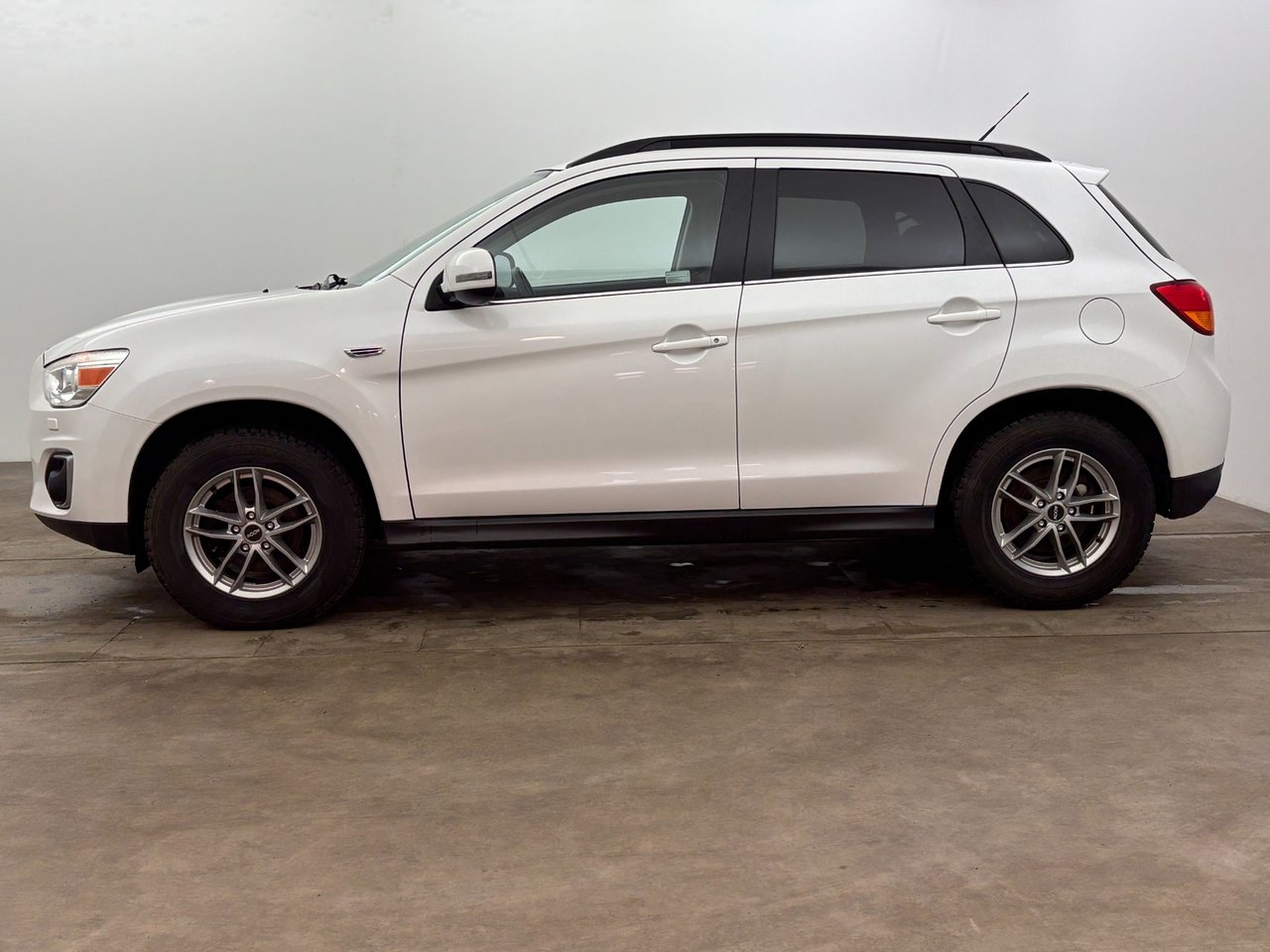 Mitsubishi ASX 2.2 DI-D 2013, bild 3/10