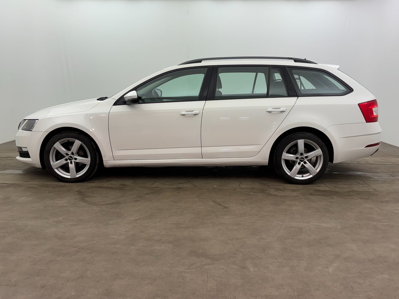 Skoda Octavia 1.6 TDI 2018, bild 3/10