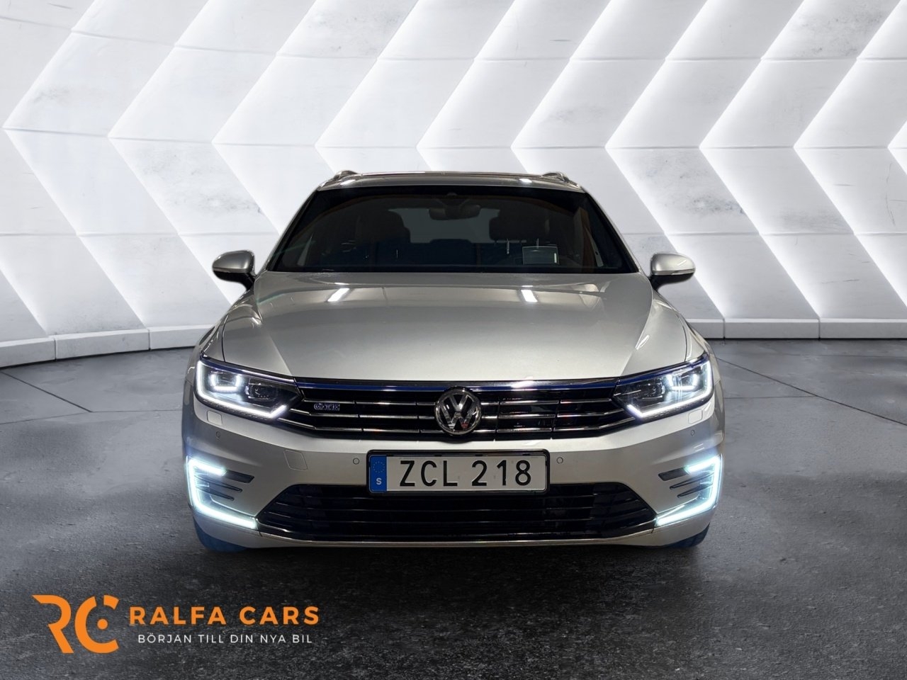 Volkswagen Passat GTE 2019, bild 7/10