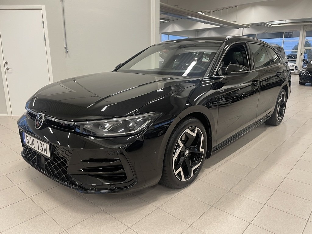 Volkswagen Passat 2.0 TDI R-Line 2024, bild 3/10