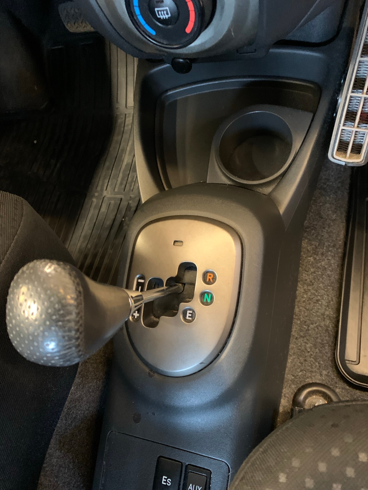 Toyota Yaris 2010, bild 7/7