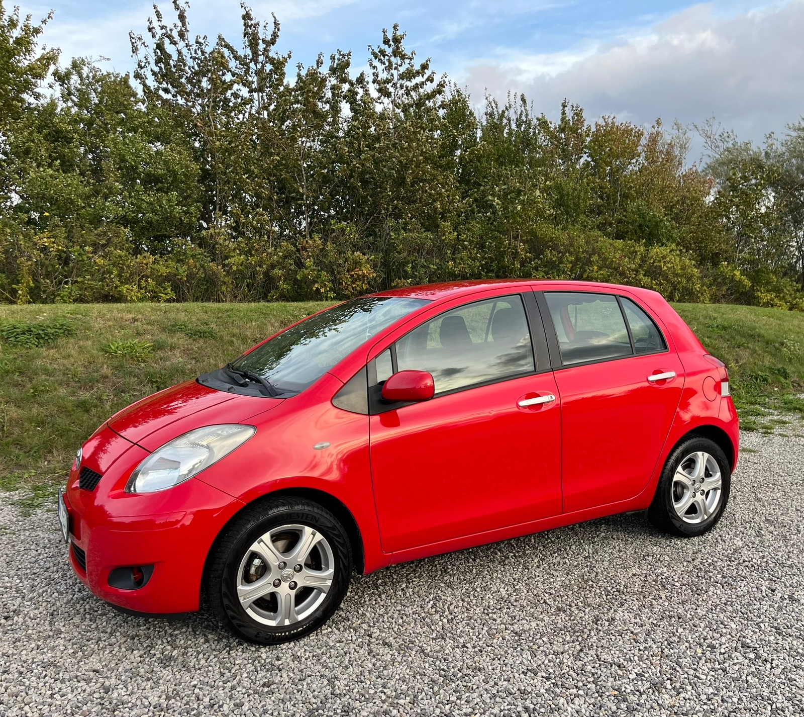 Toyota Yaris 2010, bild 2/7