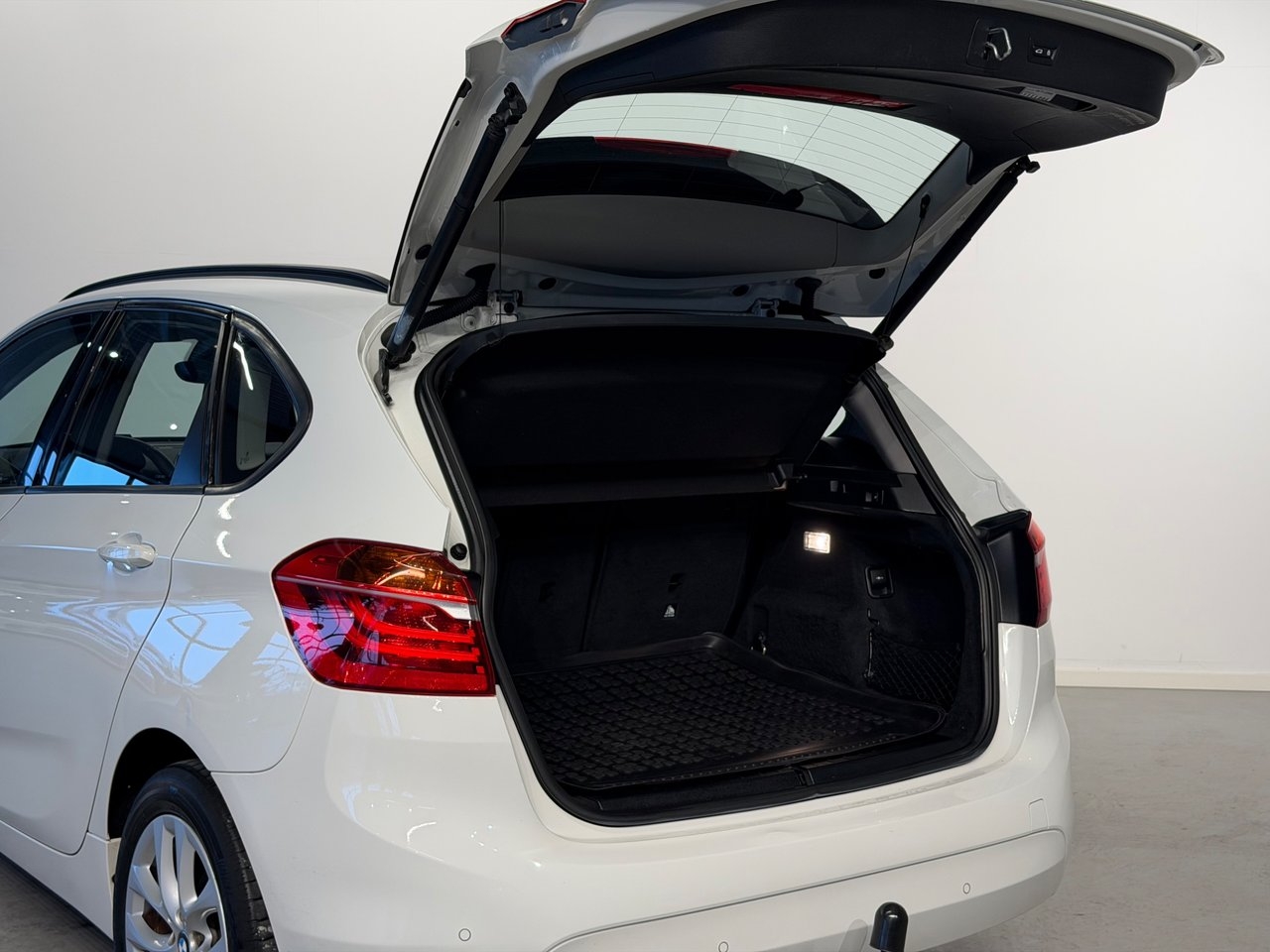 BMW 218d Advantage 2015, bild 6/10