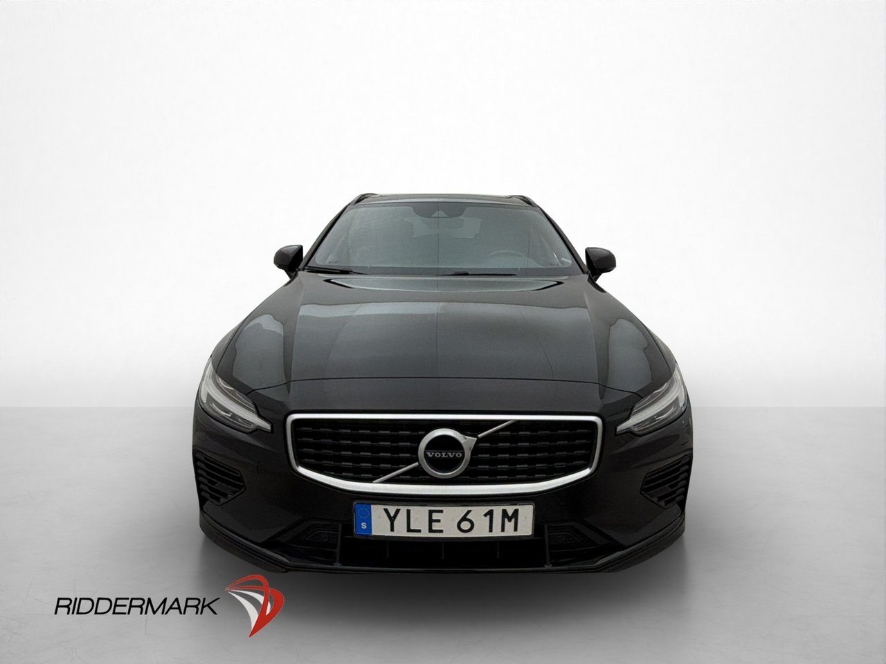 Volvo V60 T8 R Design 2019, bild 2/10