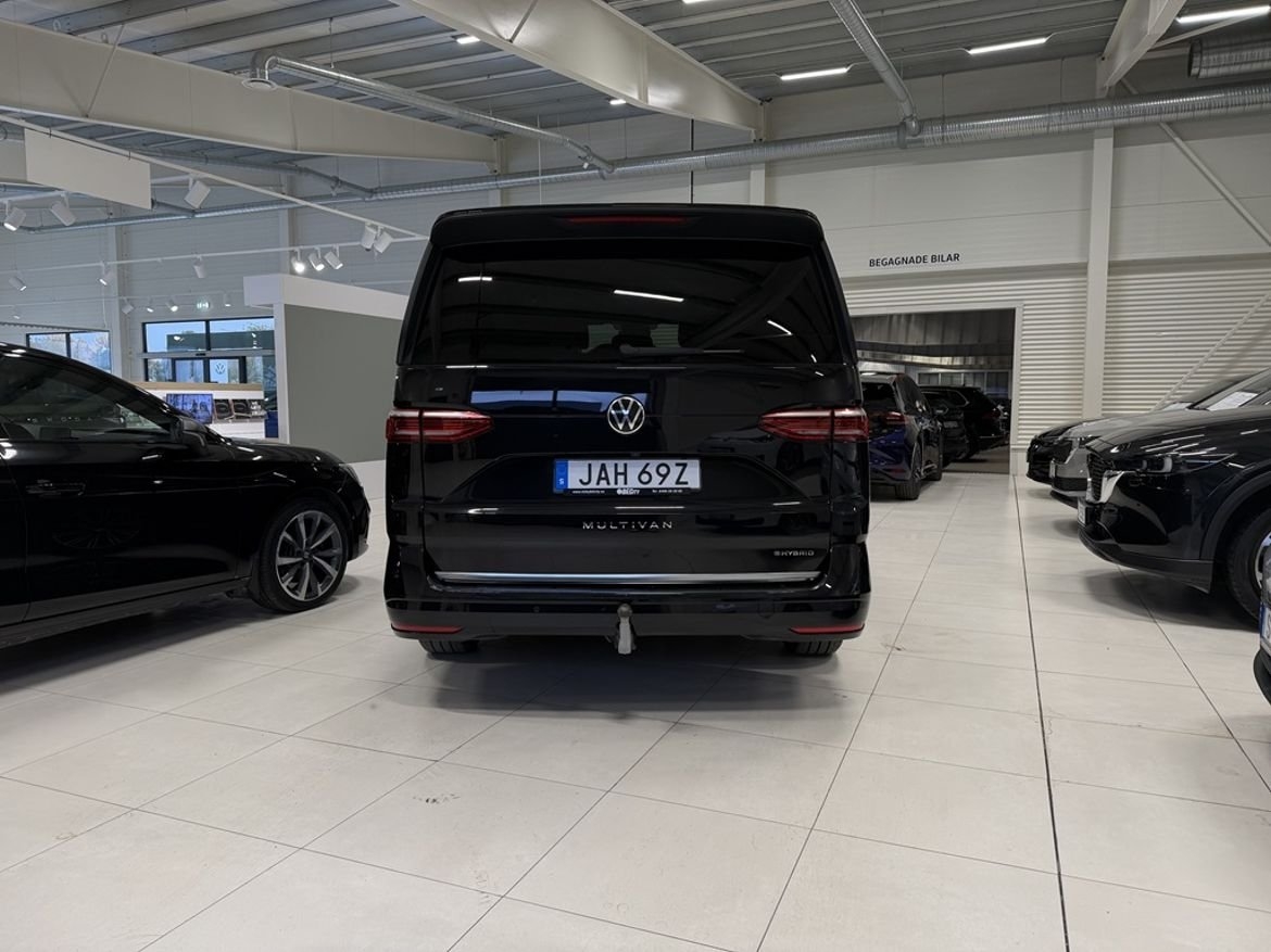 Volkswagen Multivan 1.4 eHybrid Style 2023, photo 3/20