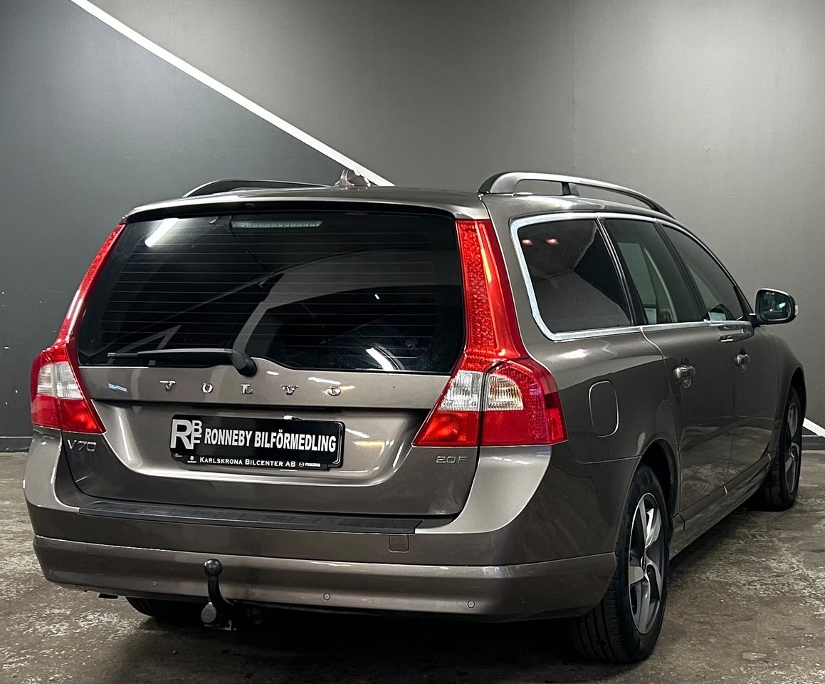 Volvo V70 Momentum 2010, bild 4/10