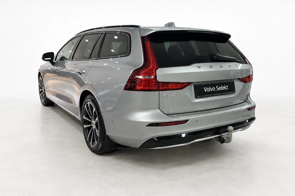 Volvo V60 T6 Plus Dark Nordic 2026, bild 2/10