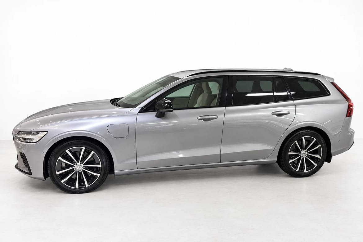 Volvo V60 T6 Plus Dark Nordic 2026, bild 3/10