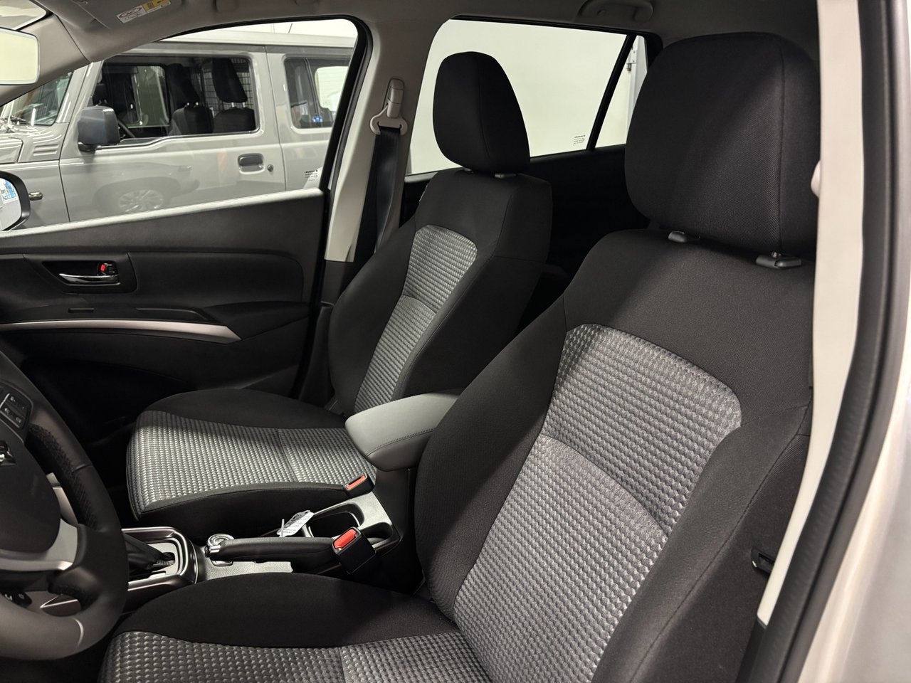 Suzuki S-Cross 1.4 Boosterjet Hybrid 2026, photo 7/10