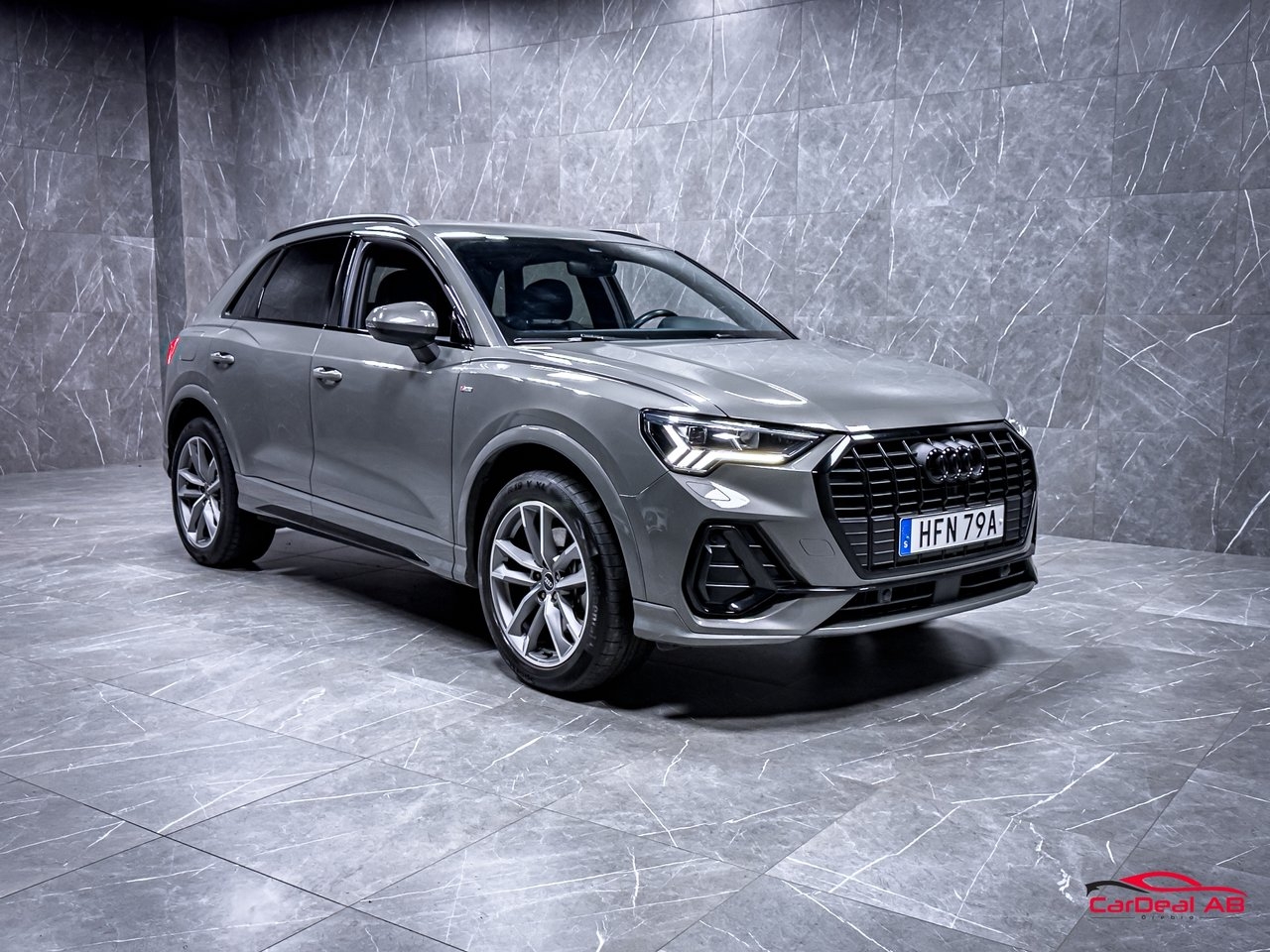Audi Q3 45 TFSI e S line 2024, bild 9/10