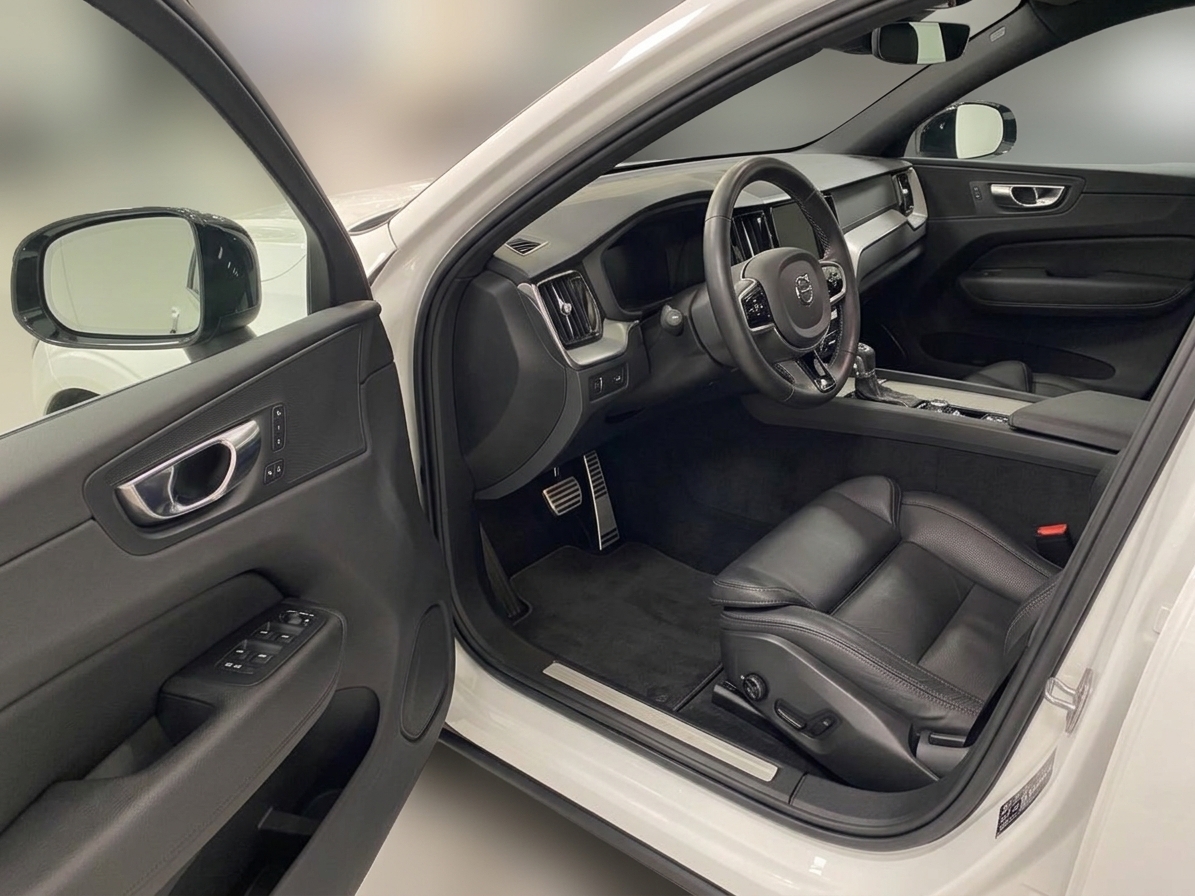 Volvo XC60 T5 R Design 2020, bild 4/7
