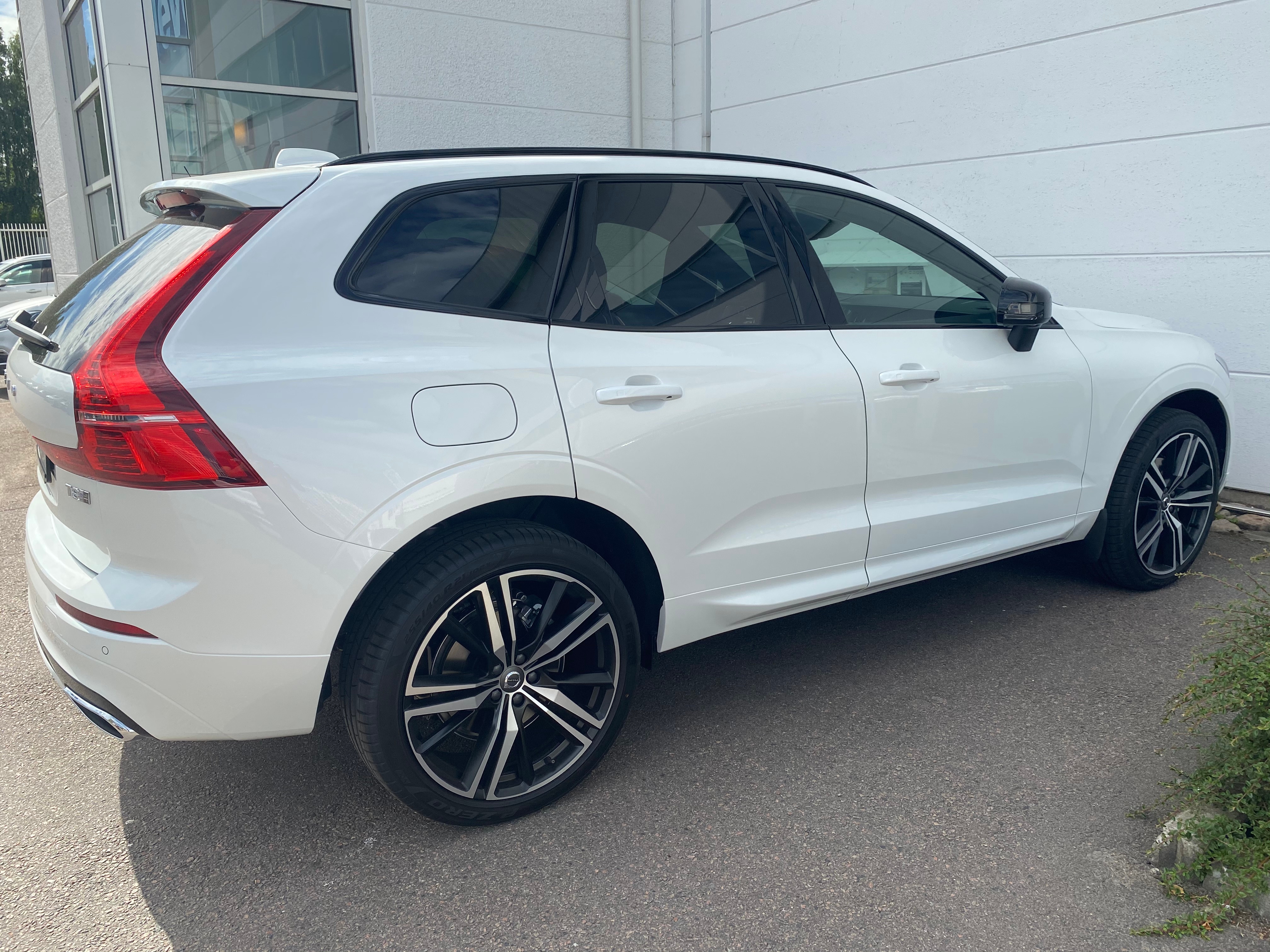 Volvo XC60 T5 R Design 2020, bild 2/7