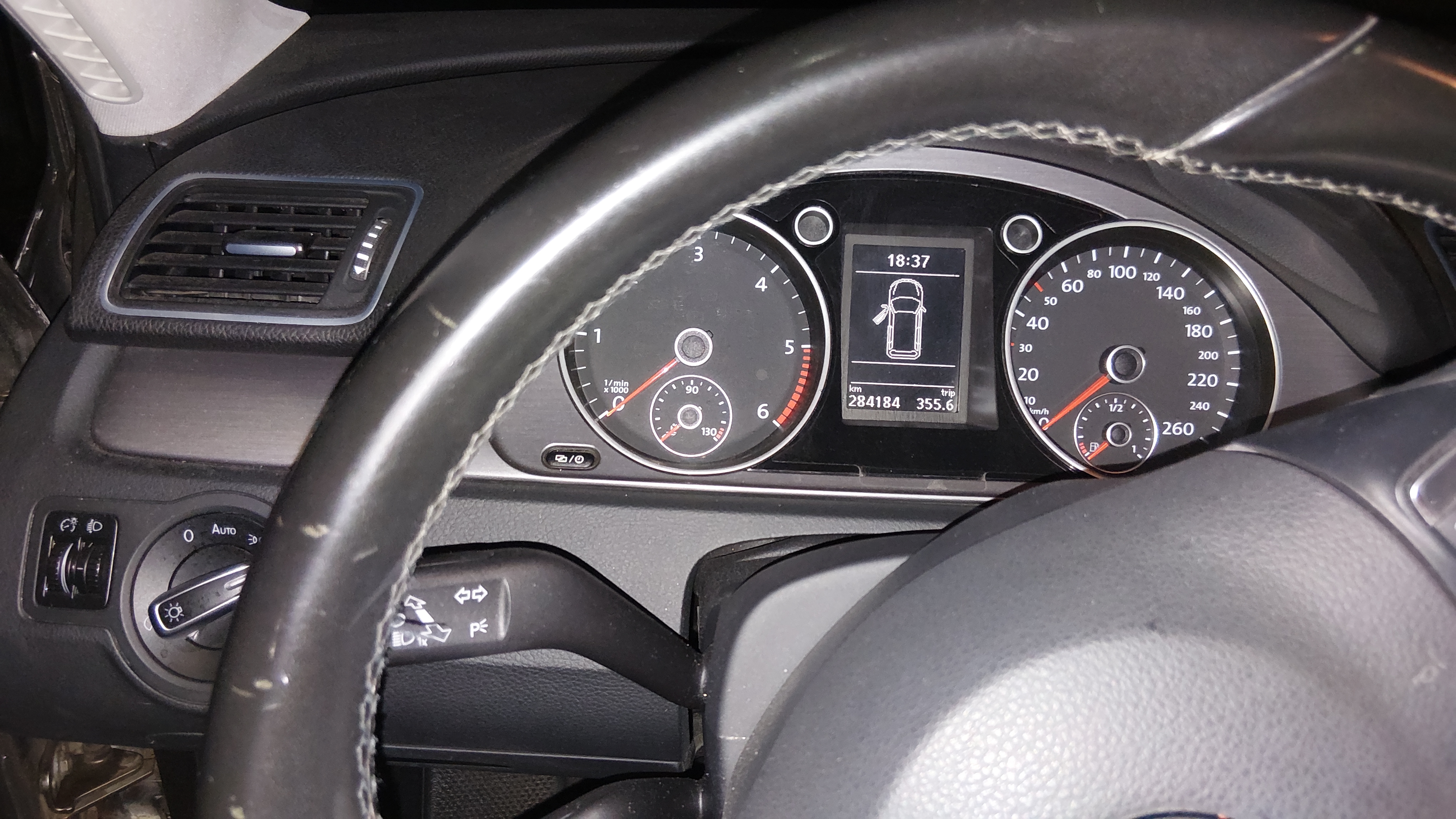 Volkswagen Passat 2.0 TDI 2013, bild 8/8