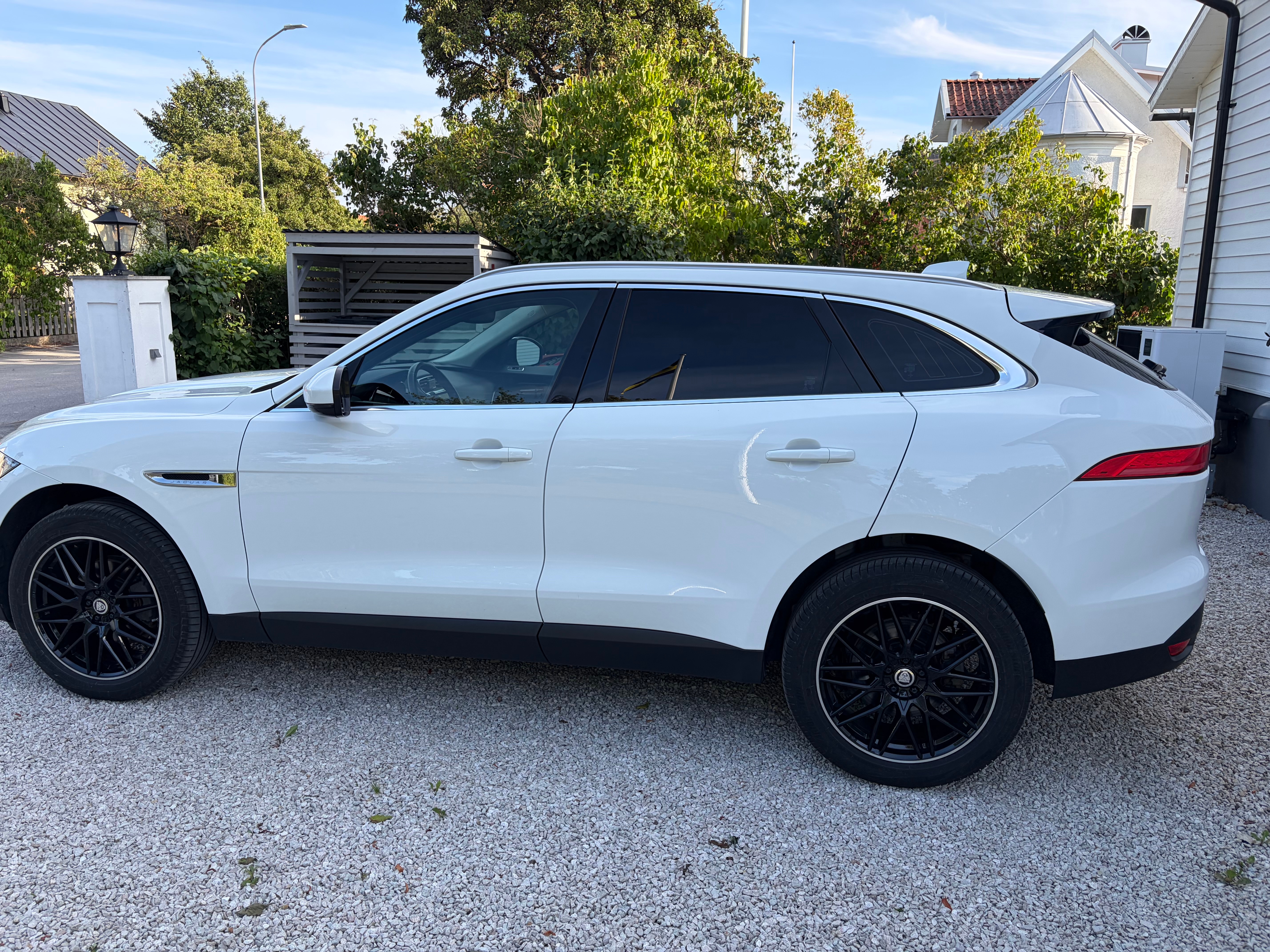 Jaguar F-Pace 20d 2019, bild 2/3