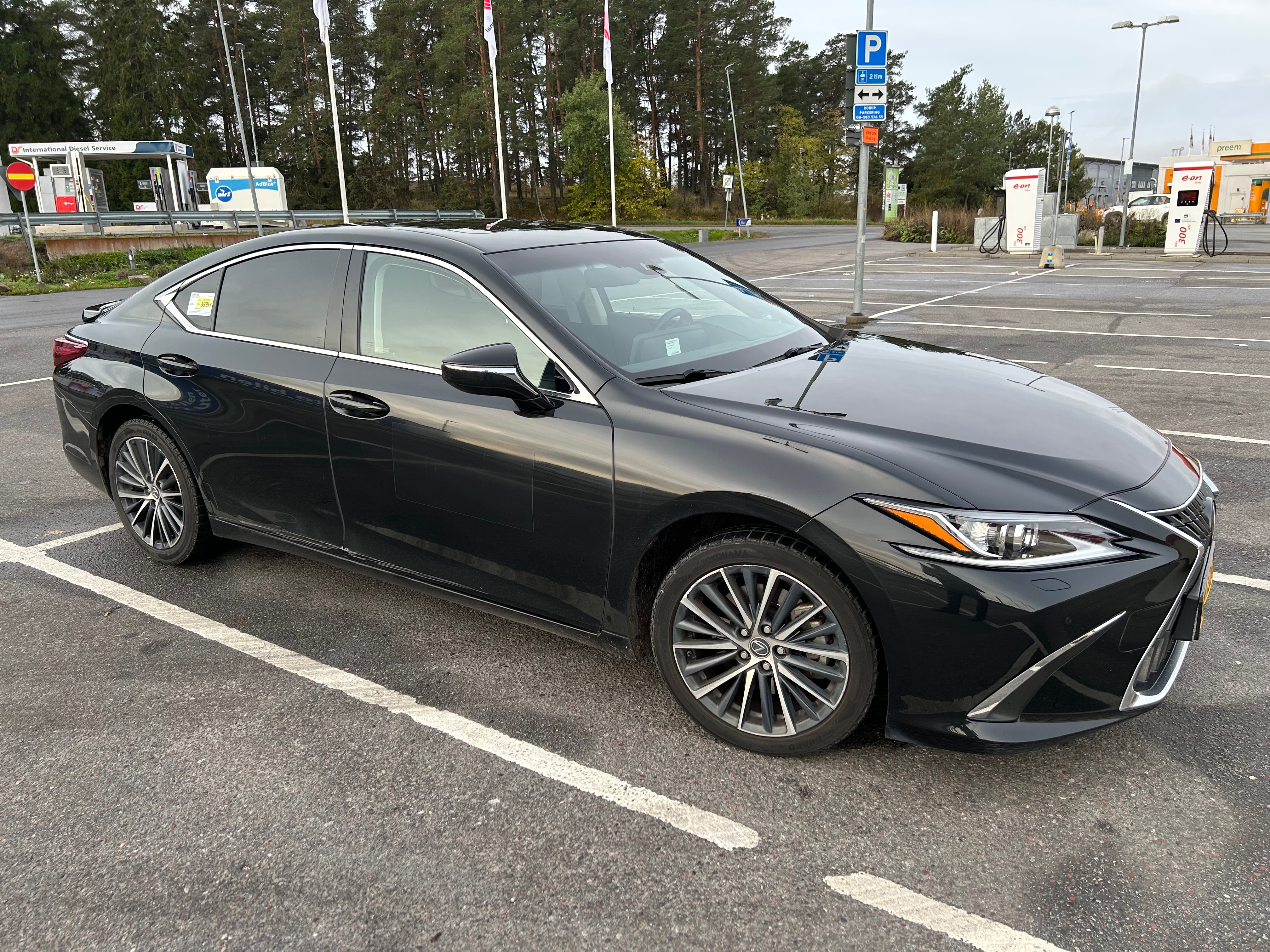 Lexus ES 300h 2023, bild 4/6
