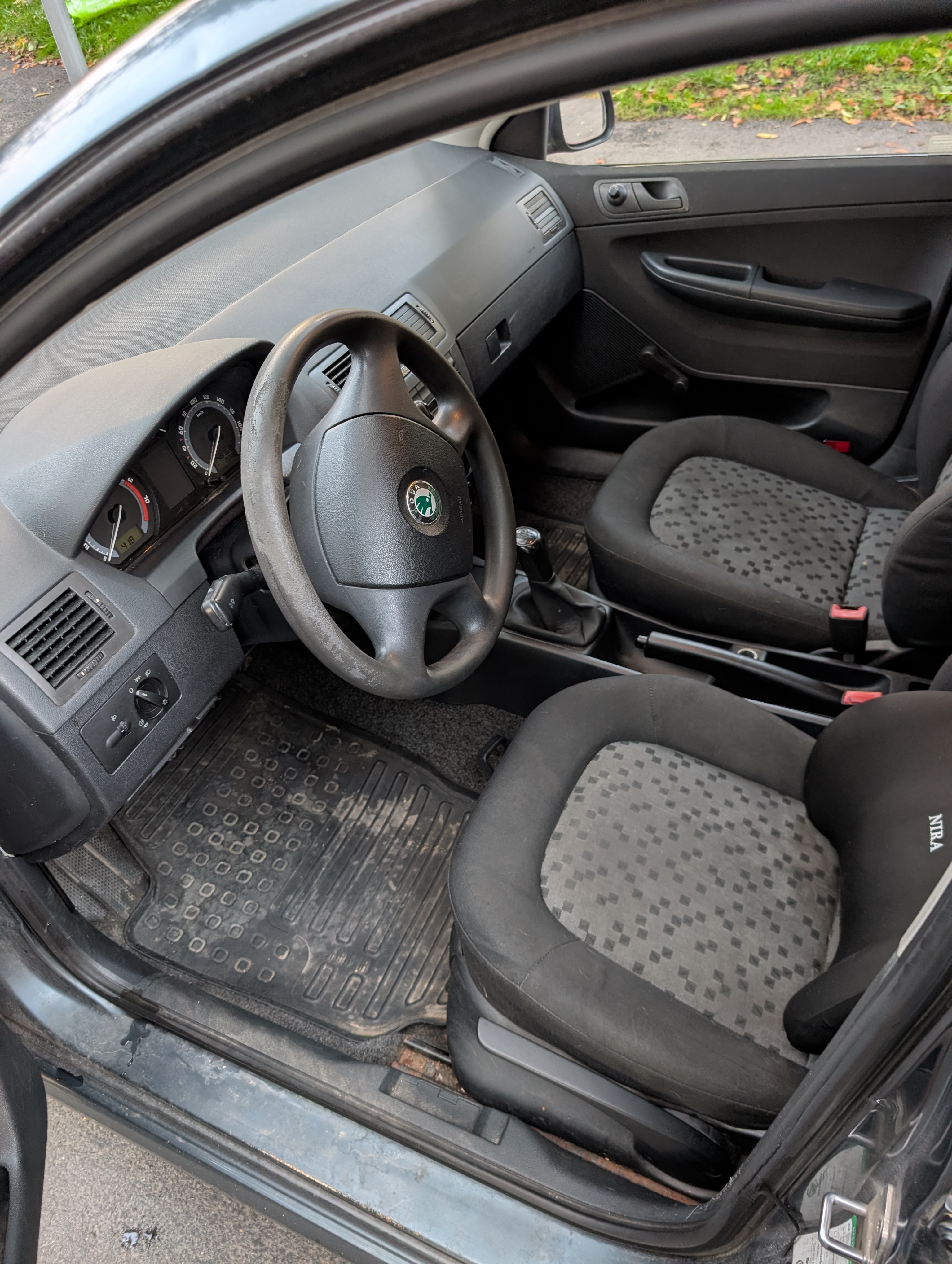 Skoda Fabia 1.2 HTP 12V 2005, photo 8/9