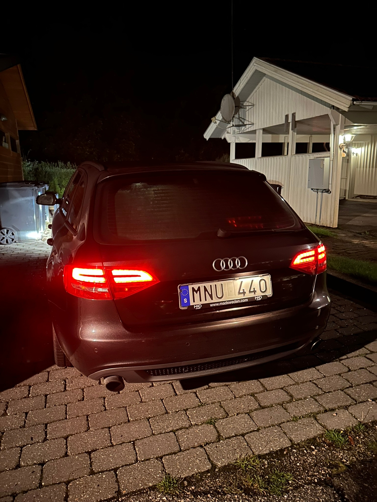 Audi A4 2.0 TFSI 2010, bild 4/5