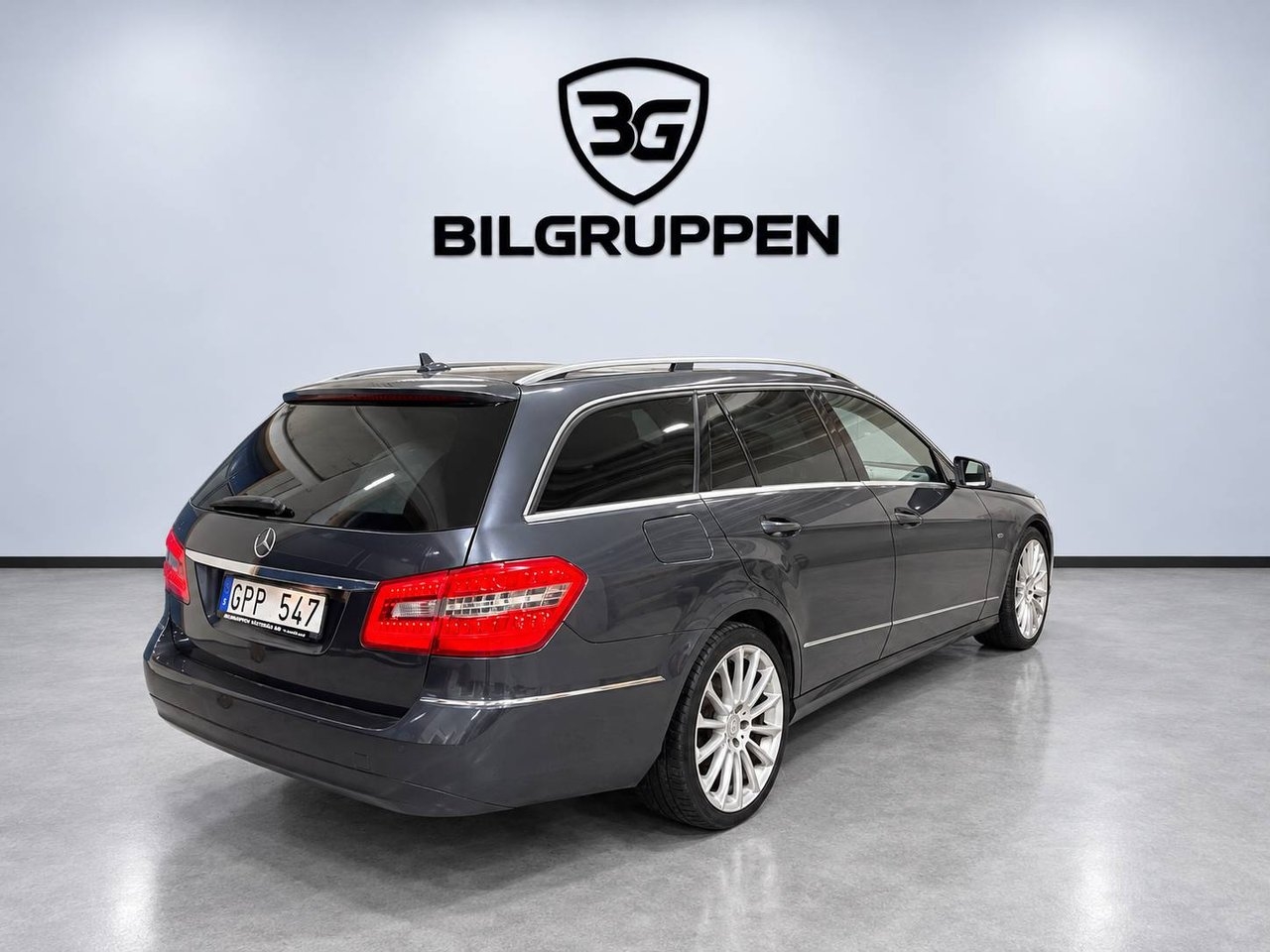 Mercedes-Benz E 220 CDI Avantgarde 2011, bild 6/10