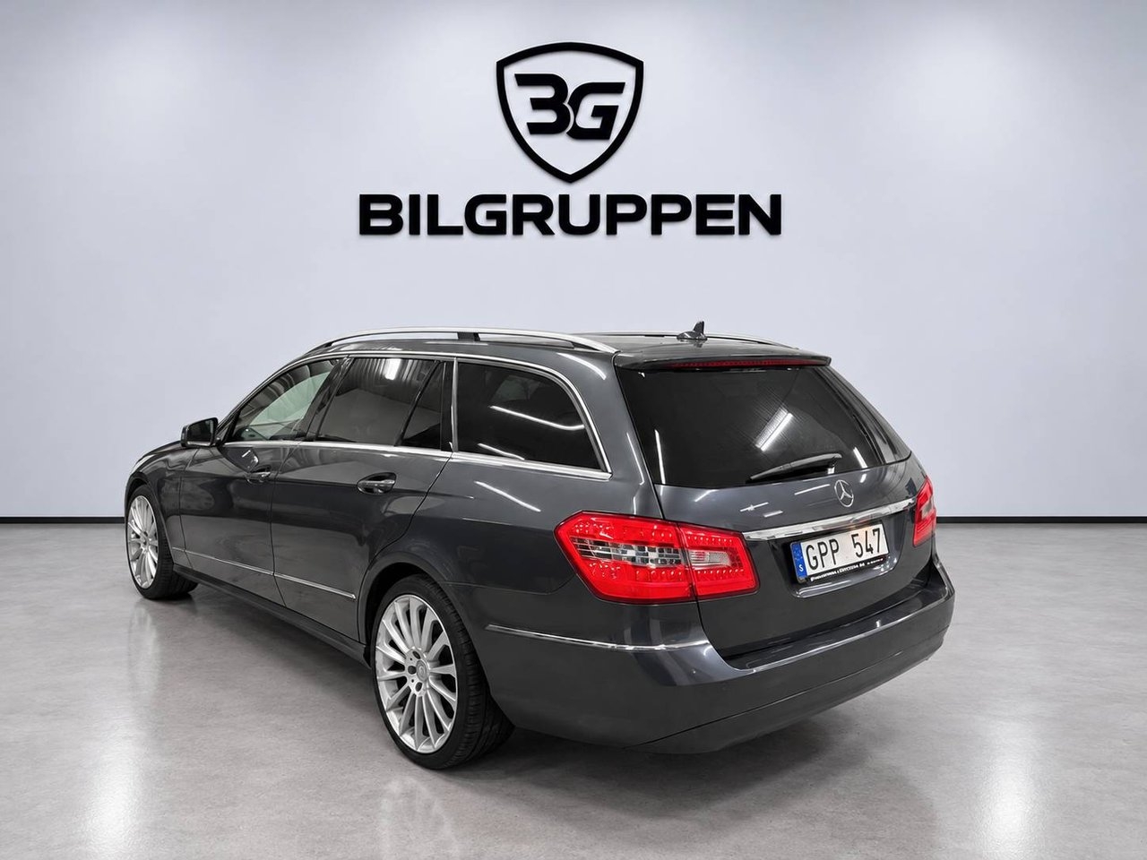 Mercedes-Benz E 220 CDI Avantgarde 2011, bild 4/10