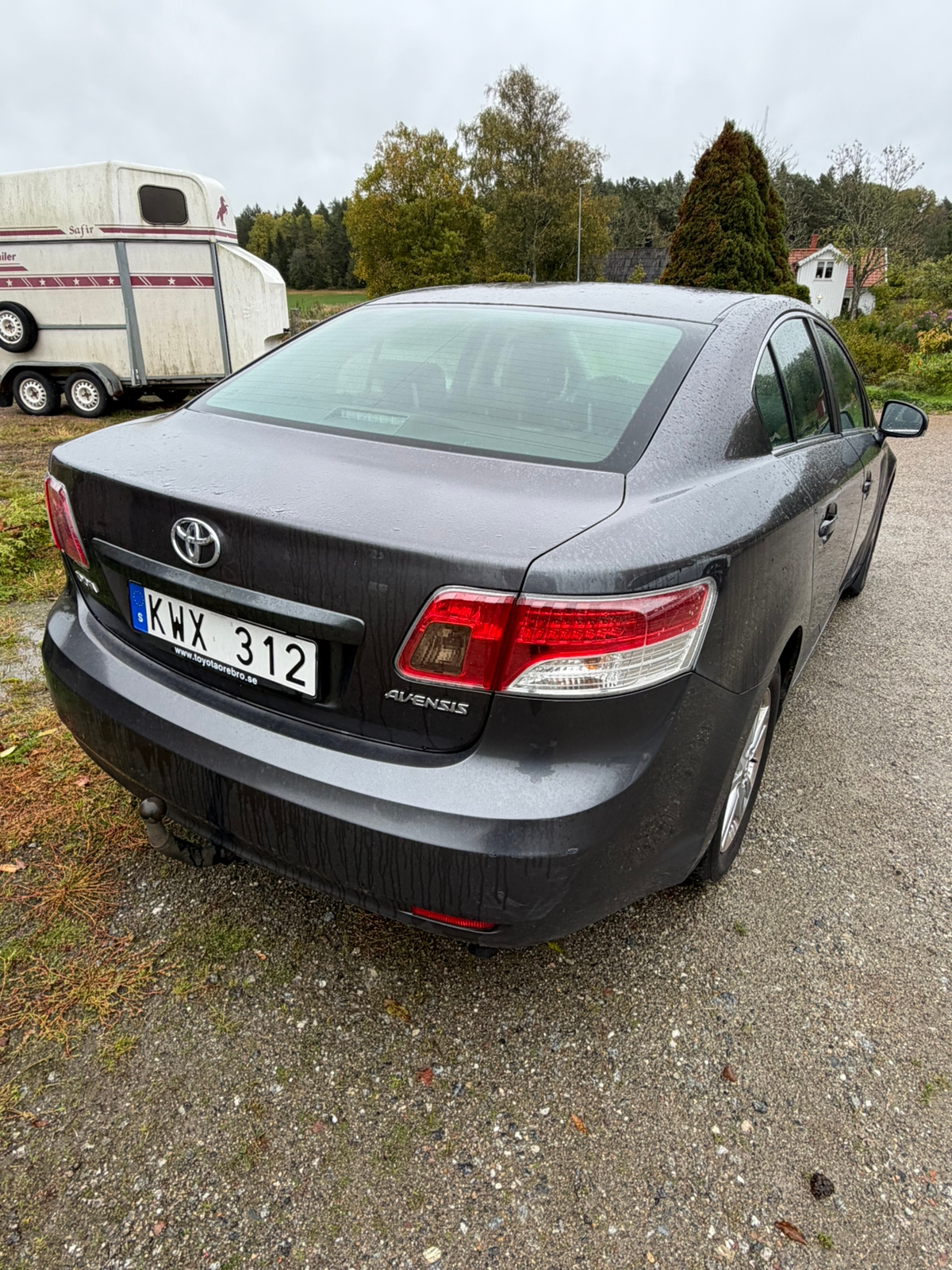 Toyota Avensis 1.8 2010, bild 2/10