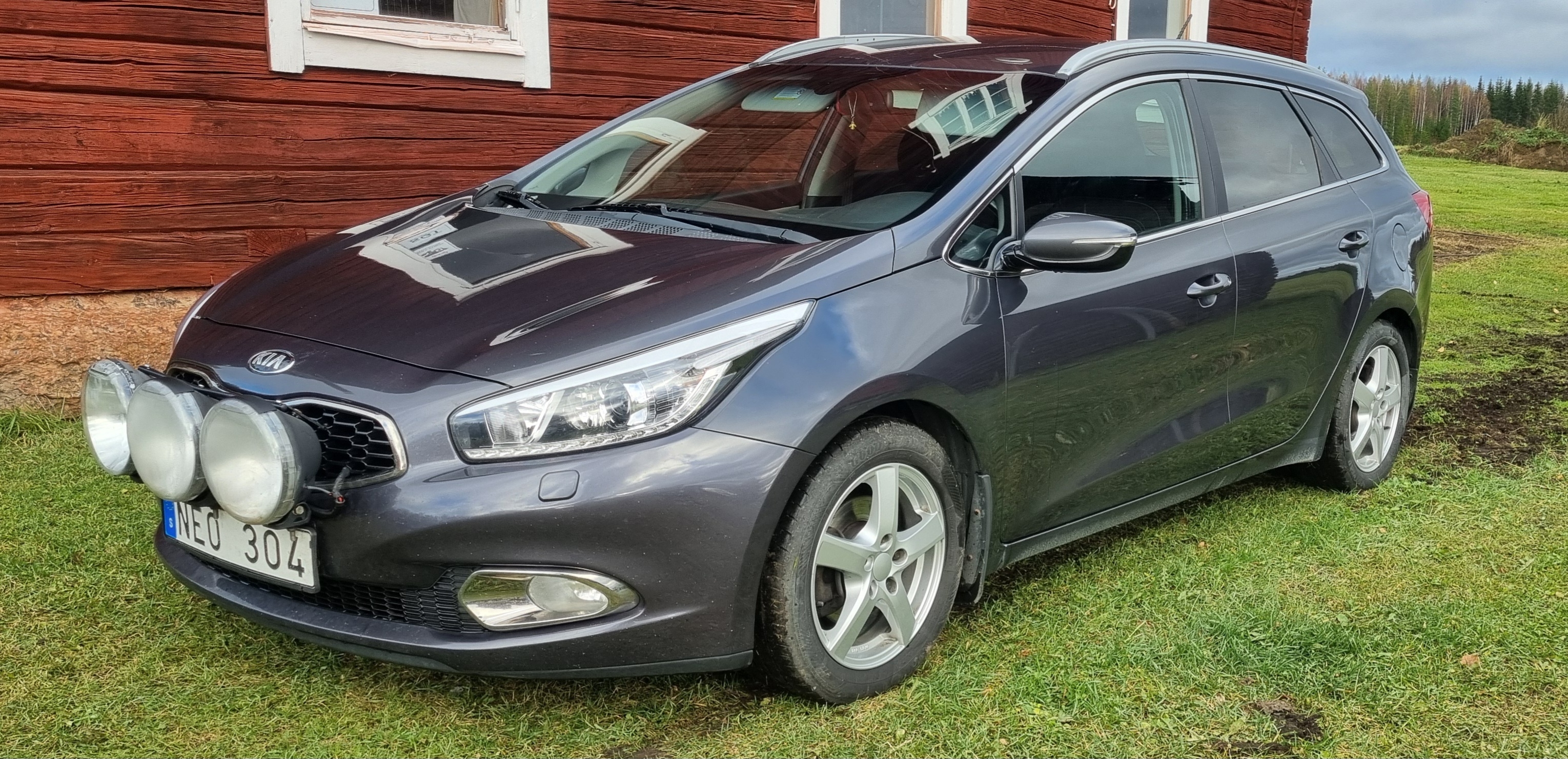 Kia Ceed 1.6 CRDi 128 2013, bild 2/9