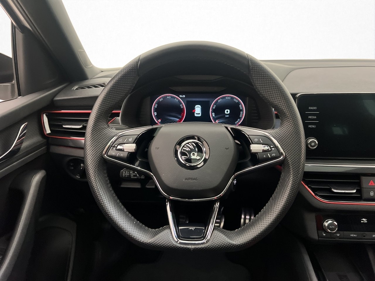 Skoda Kamiq 1.0 TSI Monte Carlo 2023, kuva 10/10