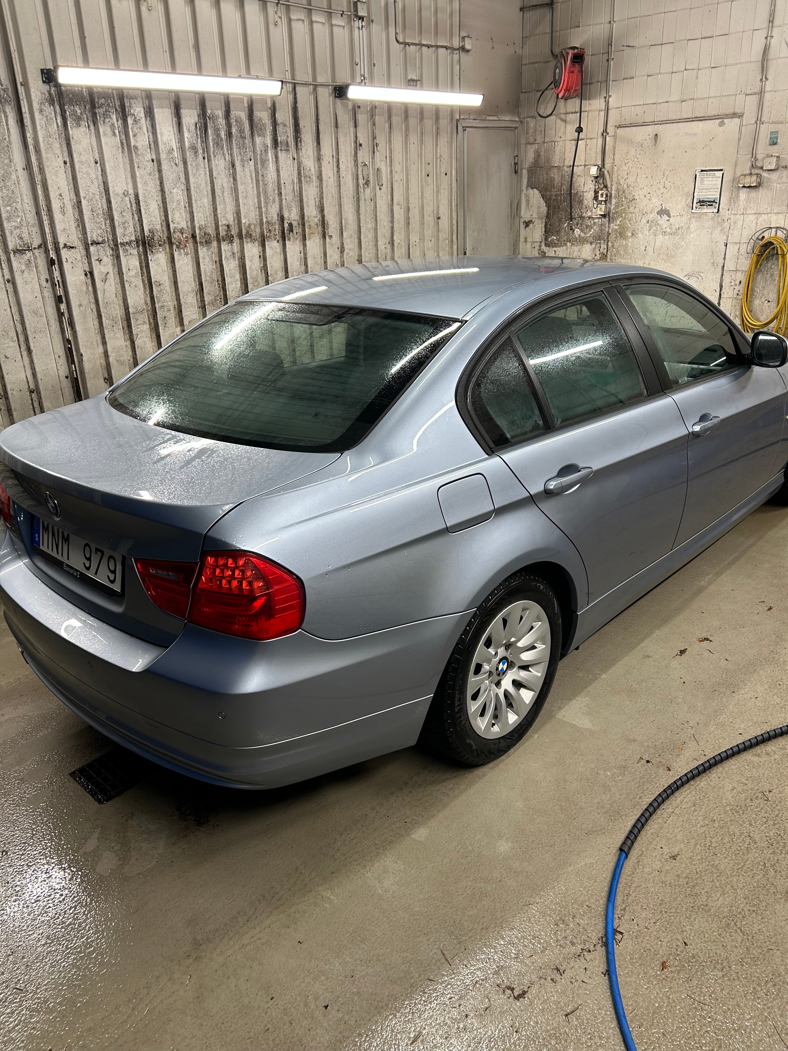 BMW 320i 2011, bild 7/10