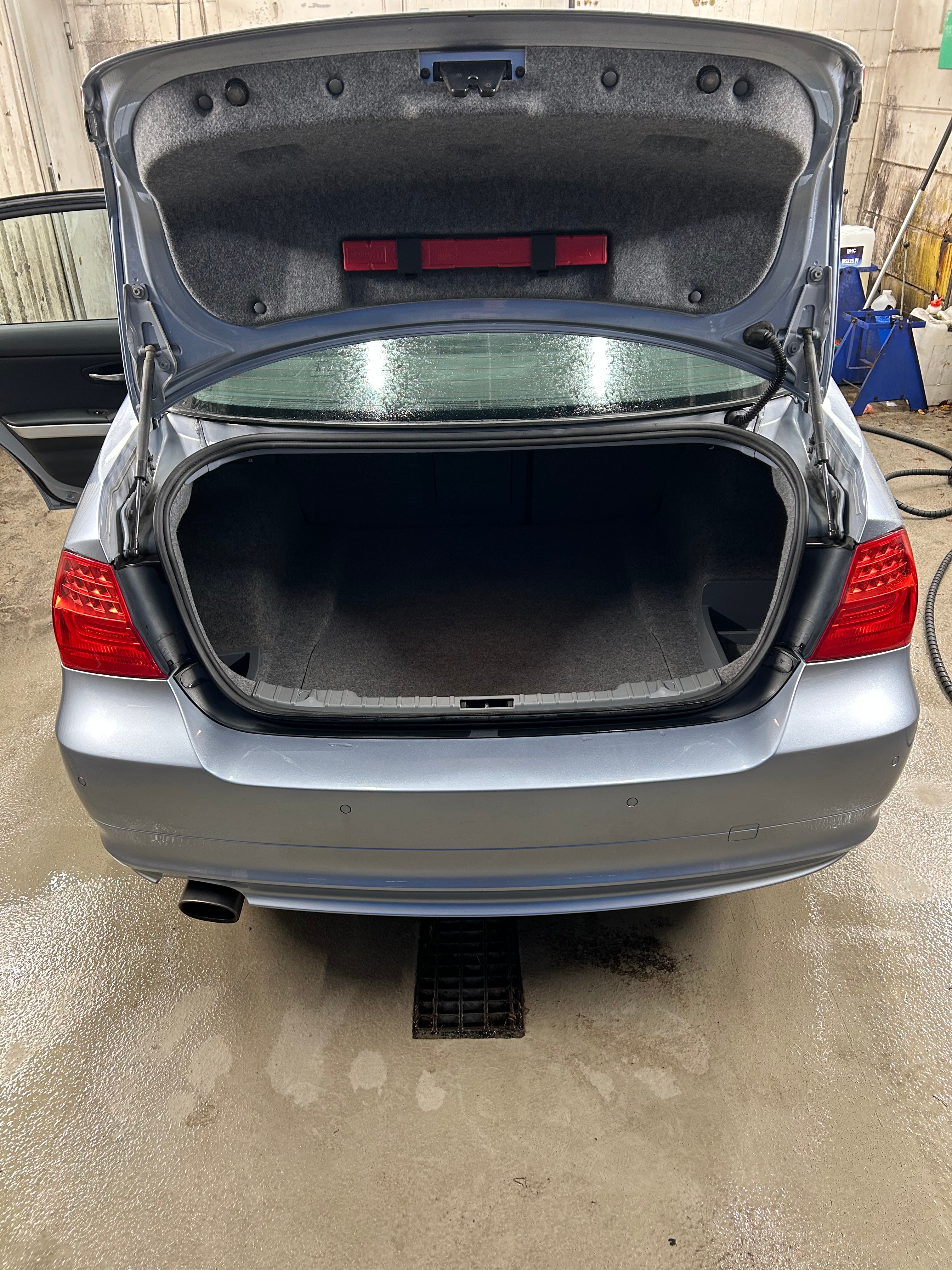 BMW 320i 2011, bild 6/10