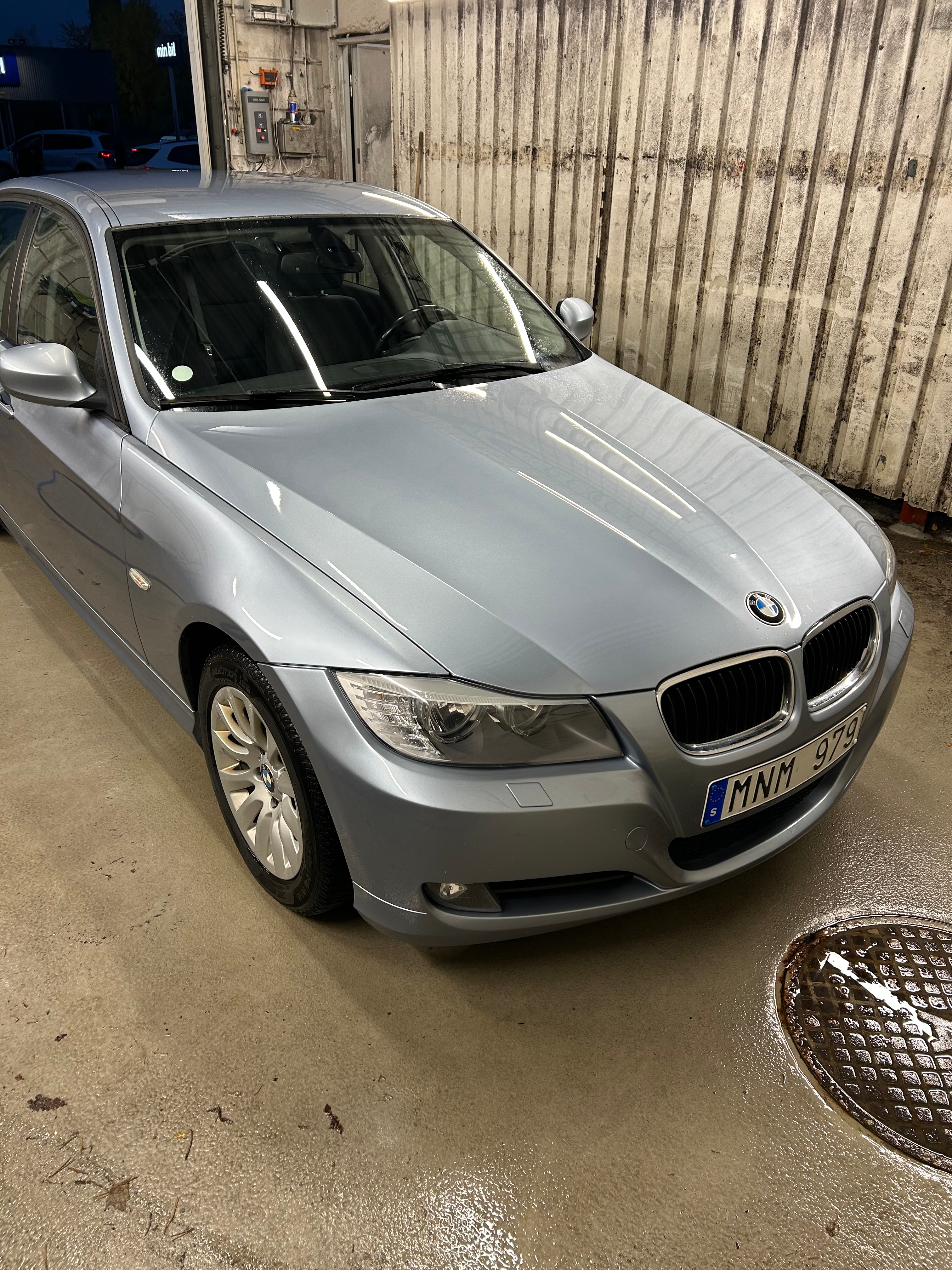 BMW 320i 2011, kuva 10/10