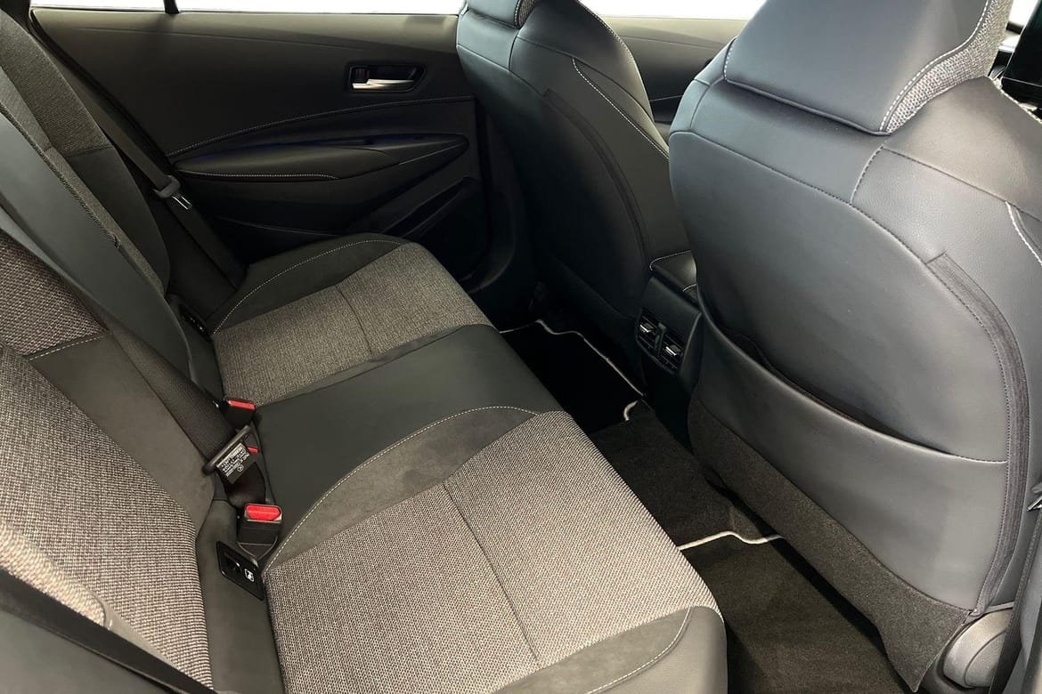 Toyota Corolla 2.0 Hybrid Style 2025, kuva 7/10