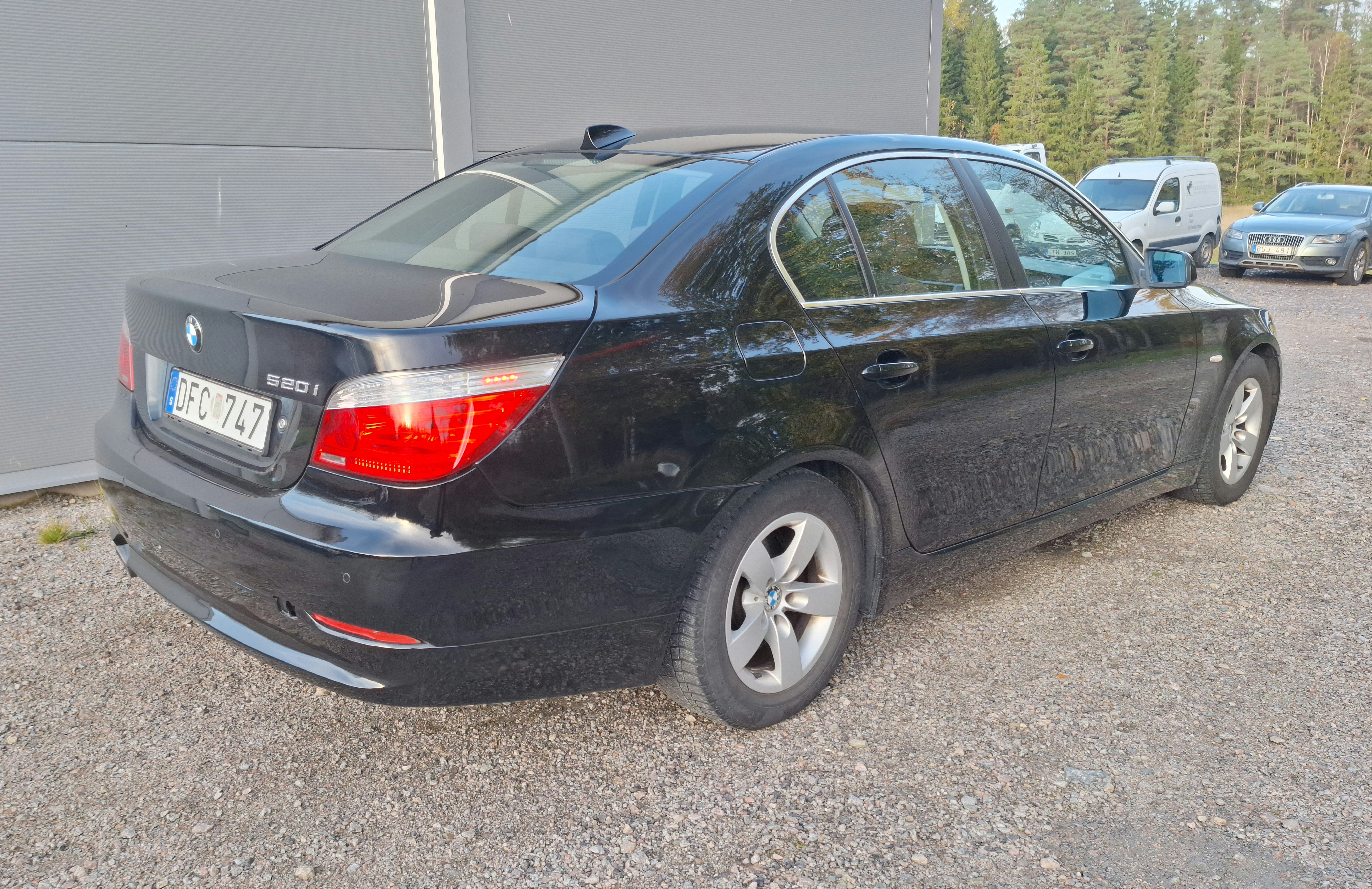 BMW 520i 2008, bild 3/4