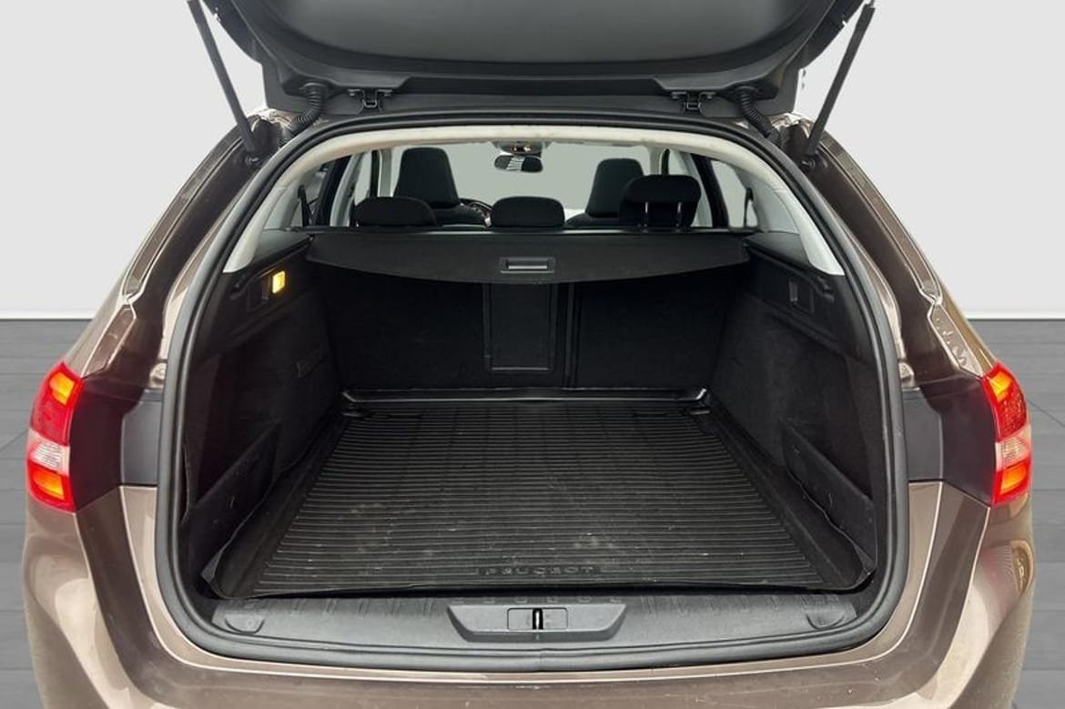 Peugeot 308 BlueHDi 120 2015, kuva 7/10