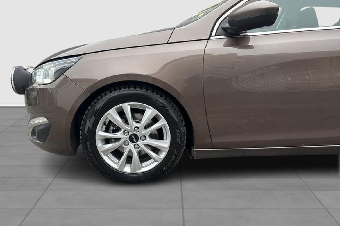 Peugeot 308 BlueHDi 120 2015, kuva 5/10