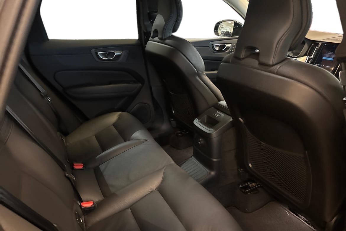 Volvo XC60 T6 Plus Dark Nordic 2025, photo 9/10
