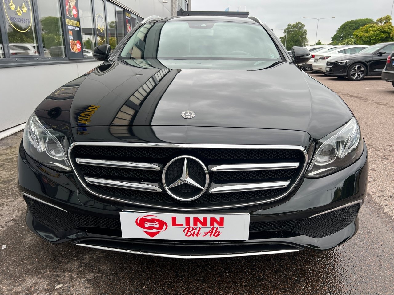 Mercedes-Benz E Avantgarde 2021, bild 2/10