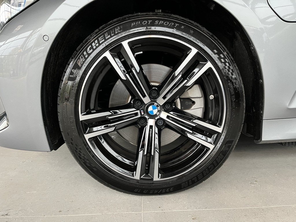 BMW 330 M Sport 2026, bild 4/10