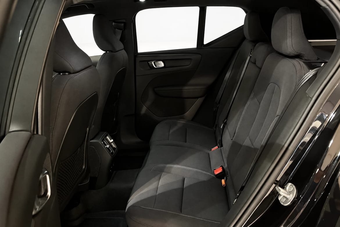 Volvo EX40 Extended Range 2025, bild 7/10