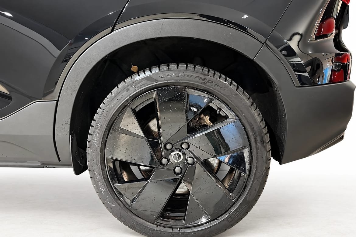 Volvo EX40 Extended Range 2025, bild 10/10