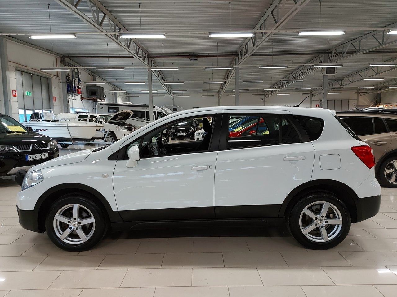 Suzuki S-Cross 2015, bild 9/10