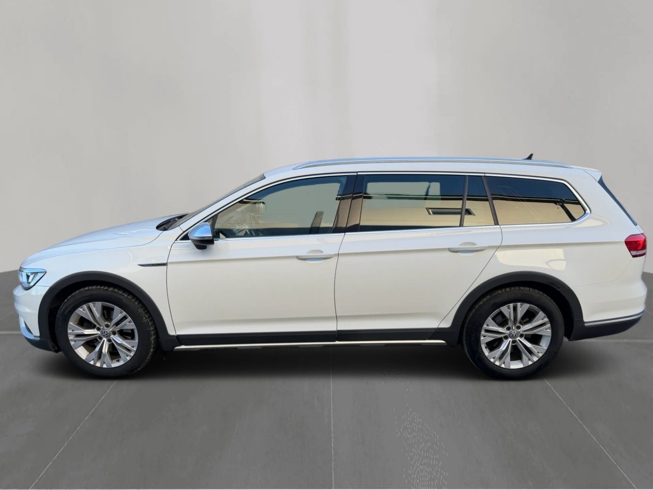 Volkswagen Passat Alltrack 2.0 TDI SCR 2019, bild 2/10